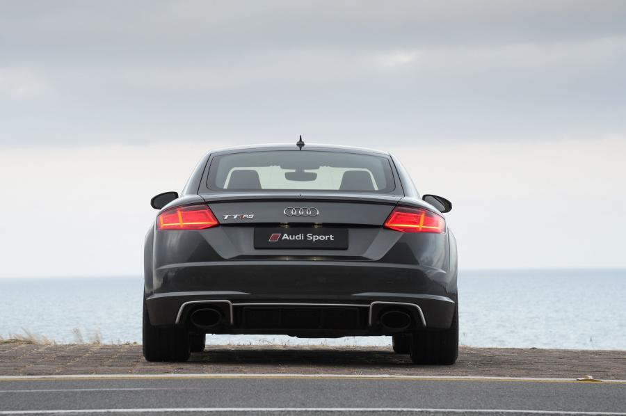  Audi TT RS Coupe (8S) 2017 года  (ZA) (фото 7 из 16)